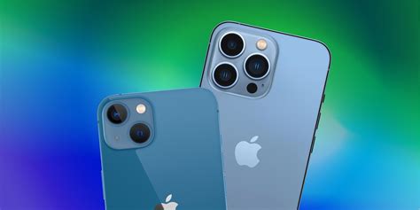 Which iPhones have triple lens?