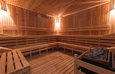 Which is better to lose weight sauna or steam room?