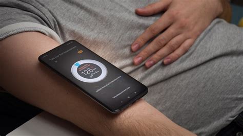 Which smart phones can measure blood pressure?