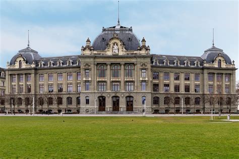 Which university is best for law in Switzerland?