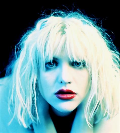 Who did Courtney Love hit?