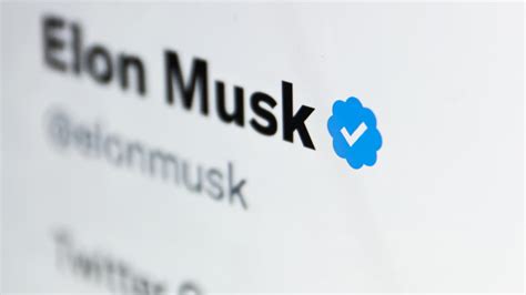 Who does Elon Musk pay for Twitter verification?