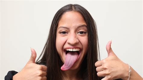 Who has longer tongue?