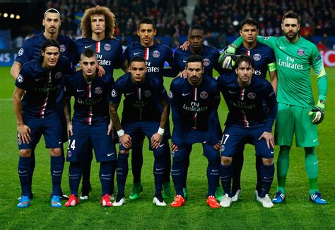 Who is 7 in PSG team?