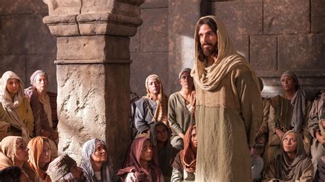 Who is Jesus talking to in Matthew 5?