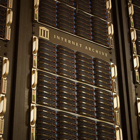 Who is behind Internet Archive?