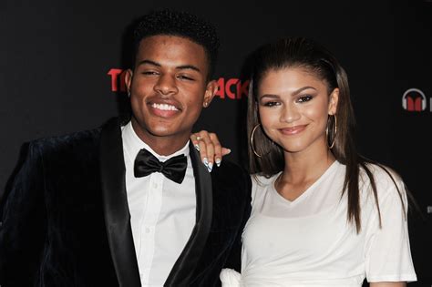 Who is in a relationship with Zendaya?