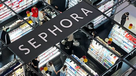 Who is rival of Sephora?
