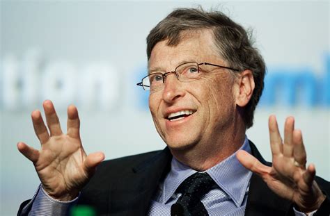 Who is the No 1 richest person in world?