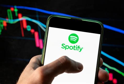Who leaves Spotify?