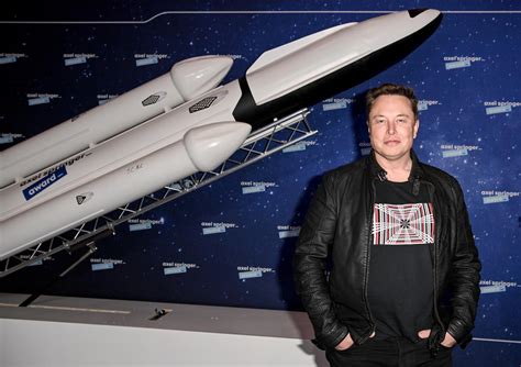 Who own SpaceX?