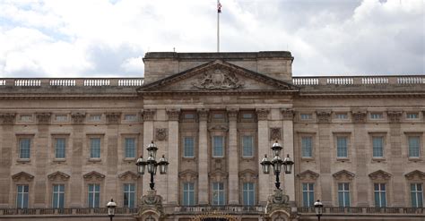 Who owns Buckingham Palace?