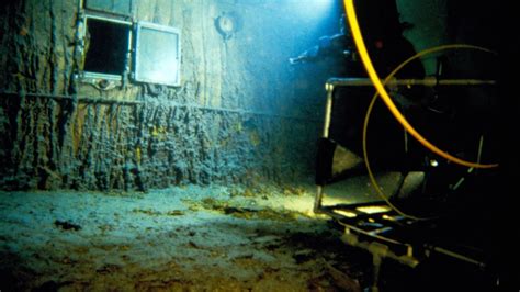 Who owns Titanic wreck?