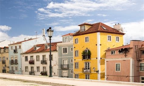 Why are Americans moving to Lisbon?