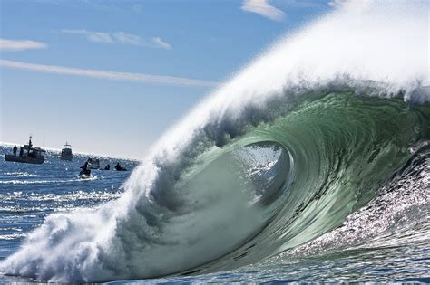 Why are California waves so big?