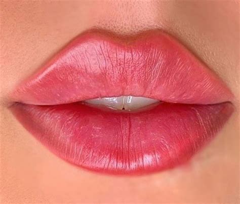 Why are Russian lips so popular?
