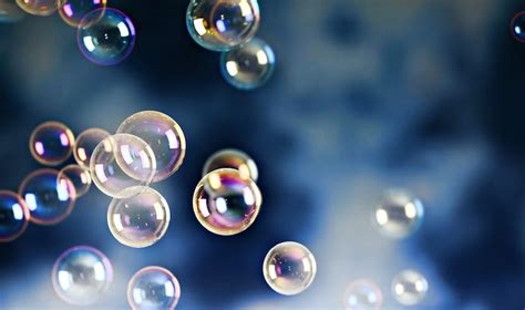 Why are bubbles shiny?