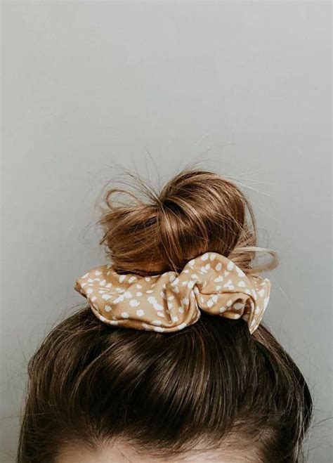 Why are girls wearing scrunchies?