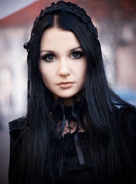 Why are goth girls beautiful?