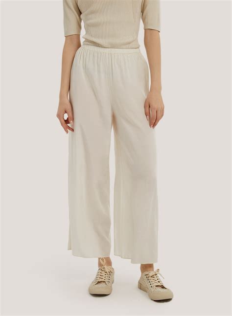 Why are wide leg pants so popular?