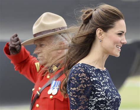 Why can't Canada leave the monarchy?