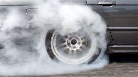 Why can't FWD cars do burnouts?