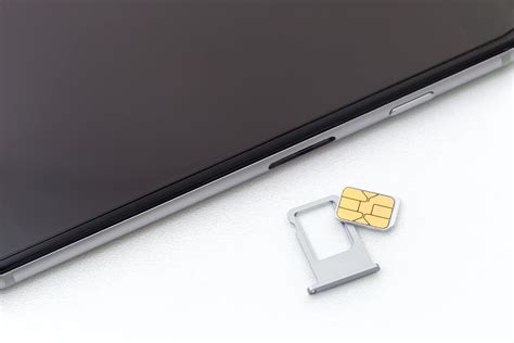 Why can't I save contacts to my SIM card?