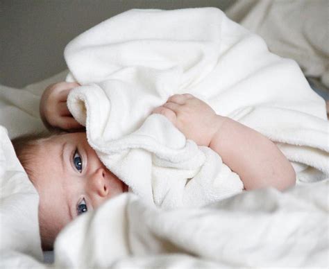 Why can't babies sleep with blankets?