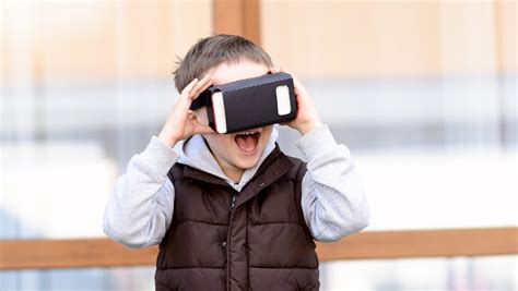 Why can't kids play virtual reality?