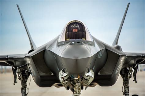 Why can't the F-35 shoot straight?