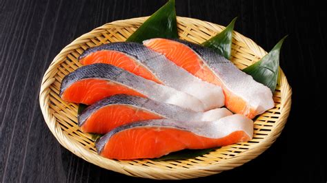 Why can't you eat the skin of salmon?