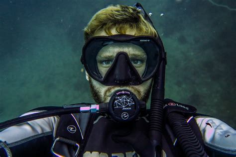 Why do I feel sick after diving?