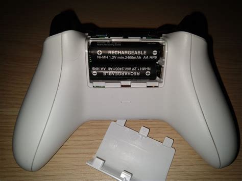 Why do Xbox controllers use AA batteries?
