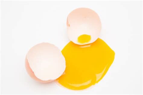 Why do egg yolks break?