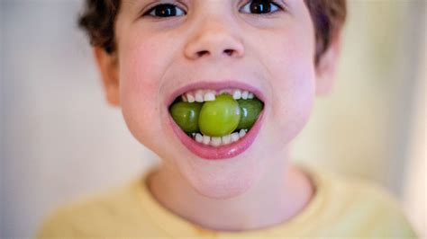 Why do kids eat with their mouth open?