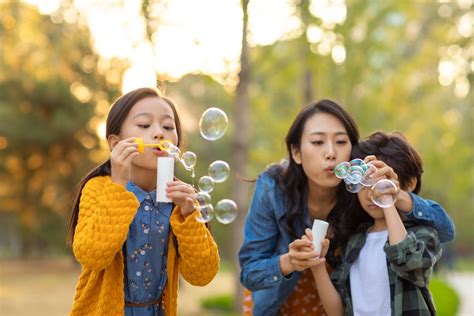 Why do kids love bubbles?