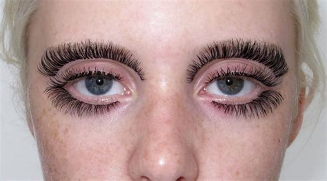 Why do lash extensions look so fake?