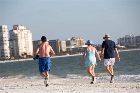 Why do rich people retire in Florida?