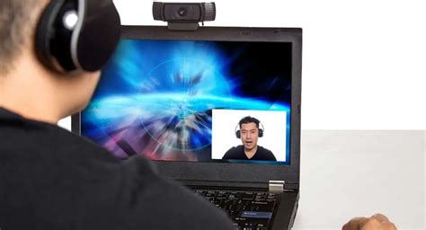 Why do streamers use webcams?