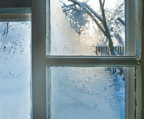 Why do windows ice up?