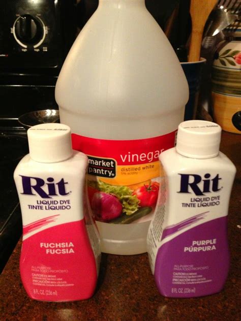 Why do you add vinegar to Rit dye?