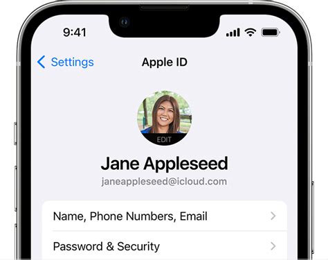 Why does Apple keep using my old Apple ID?