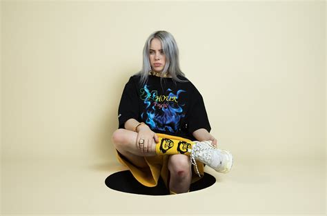 Why does Billie Eilish tape her knees?