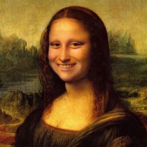 Why does Mona Lisa not show her teeth?