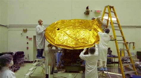 Why does NASA use gold?