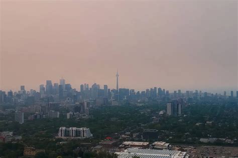 Why does Toronto have bad air quality?