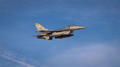Why does Ukraine need F-16?