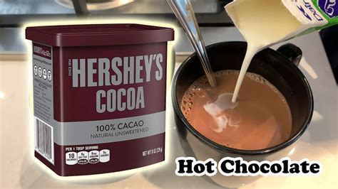 Why does hot chocolate powder not get wet?