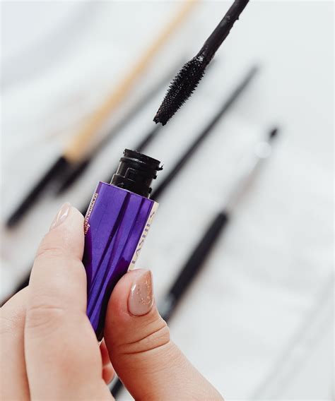 Why does mascara expire?