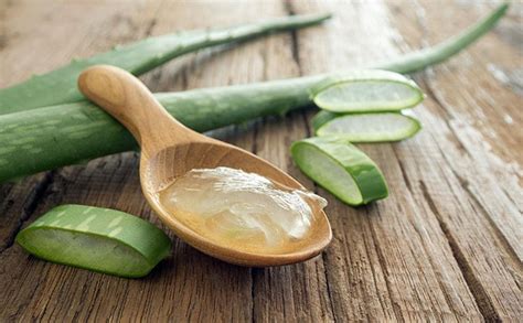 Why does my face feel dry after applying aloe vera?